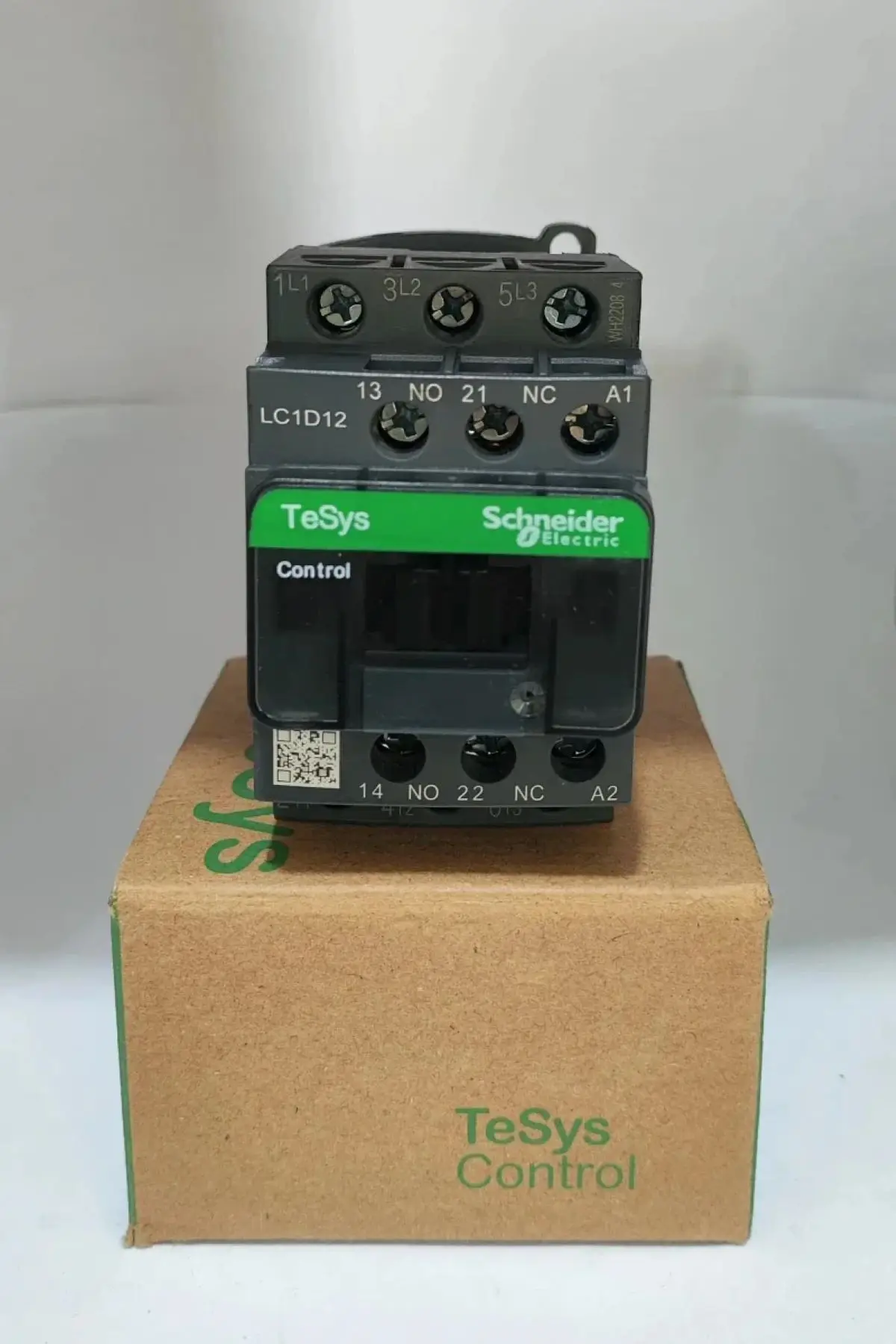 

LC1D12 LC1D12M7 LC1D12M7C contactor - 3P(3 NO) - AC-3 - = 440 V 12 A - 220 V AC coil