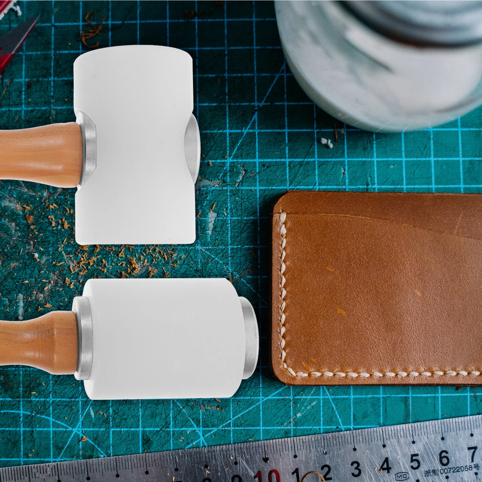 

2Pcs Professional Nylon Hammer Craft Mallet Comfortable Grip DIY Tools for Working Hole Punch Floor Install