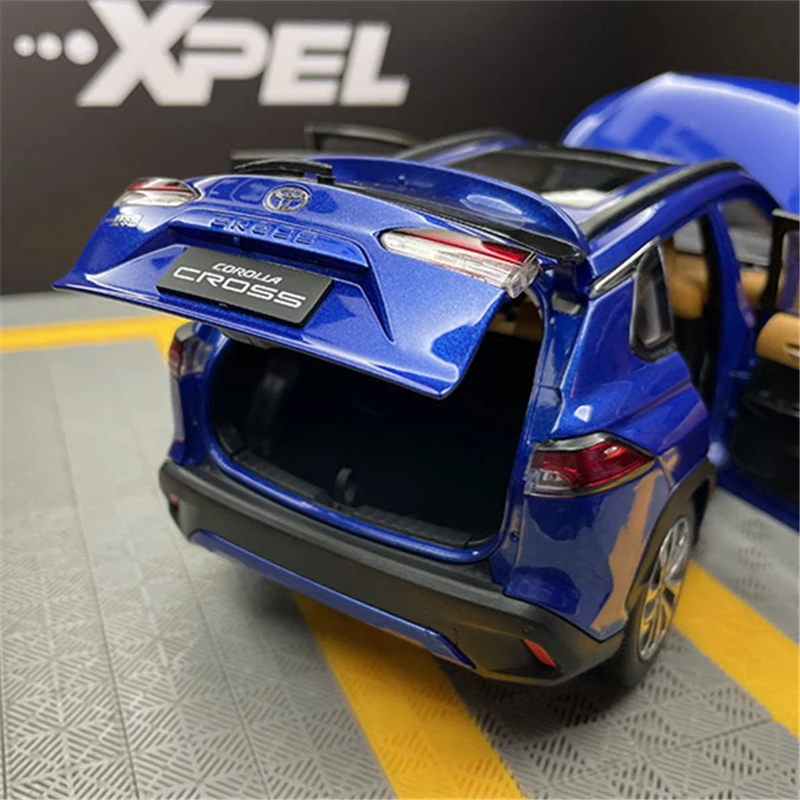 1:18 COROLLA CROSS SUV Alloy Car Model Diecast Metal Vehicles Car Model High Simulation Collection Childrens Toy Gift Decoration