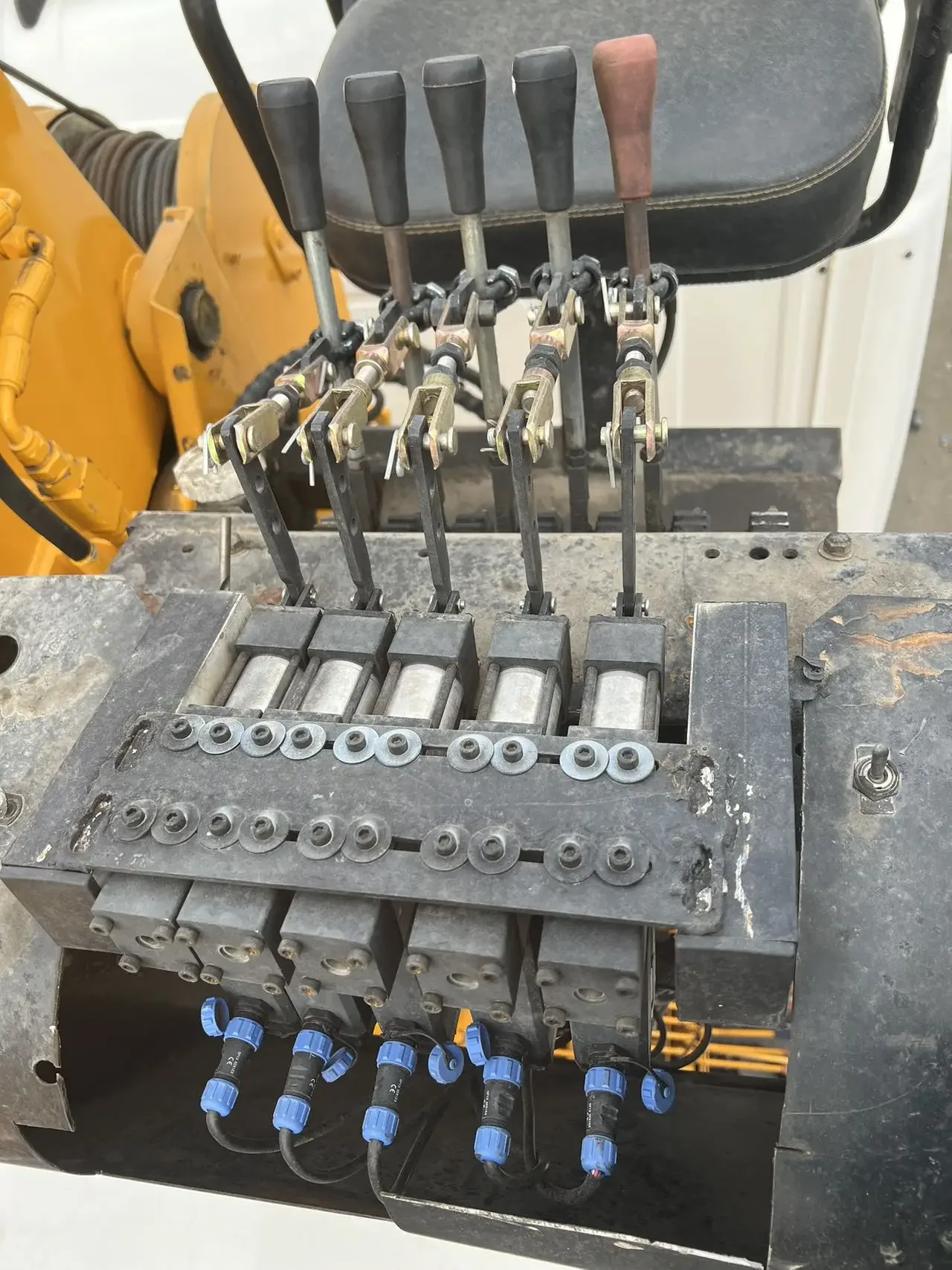 

5-rod hydraulic crane accessories, with control lever, remote control