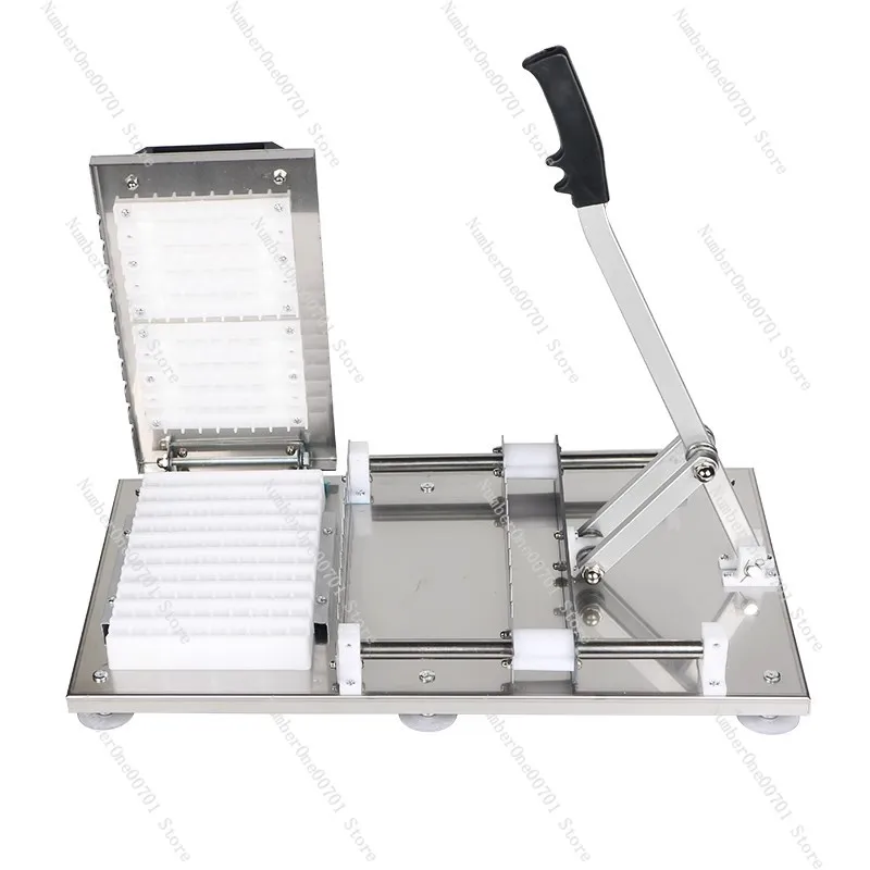 

Passing on skewers, lamb meat skewers,, barbecue tools, commercial