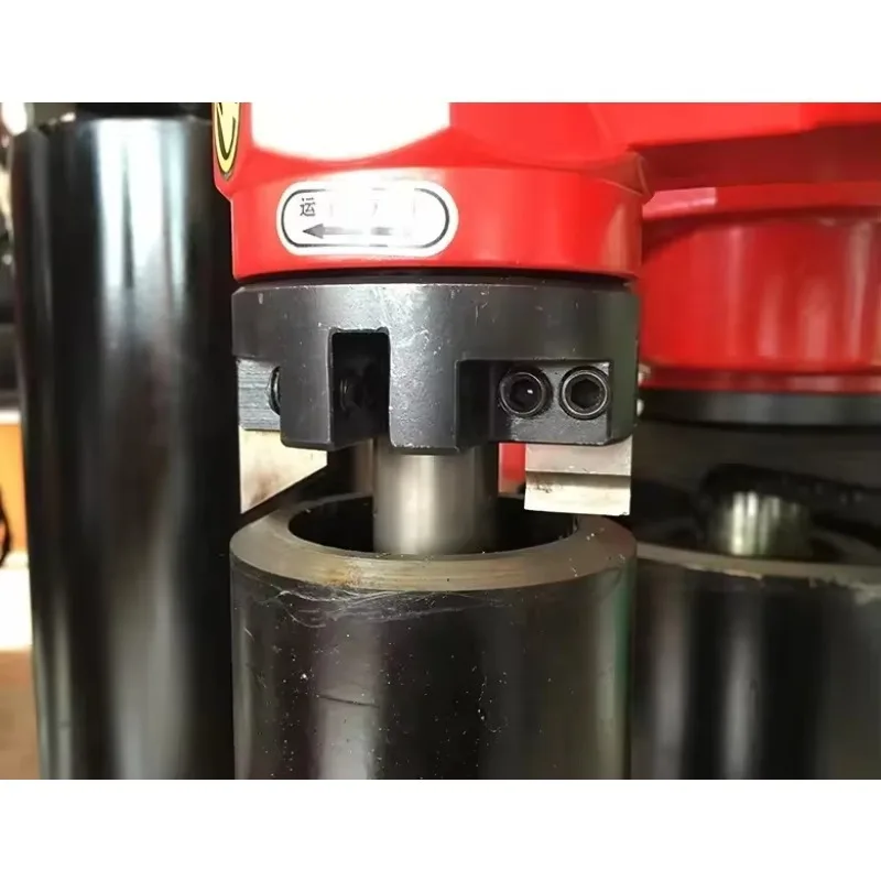 

Портативный электрический станок для снятия фаски и нарезки пазов на стальных трубах, модель ISY