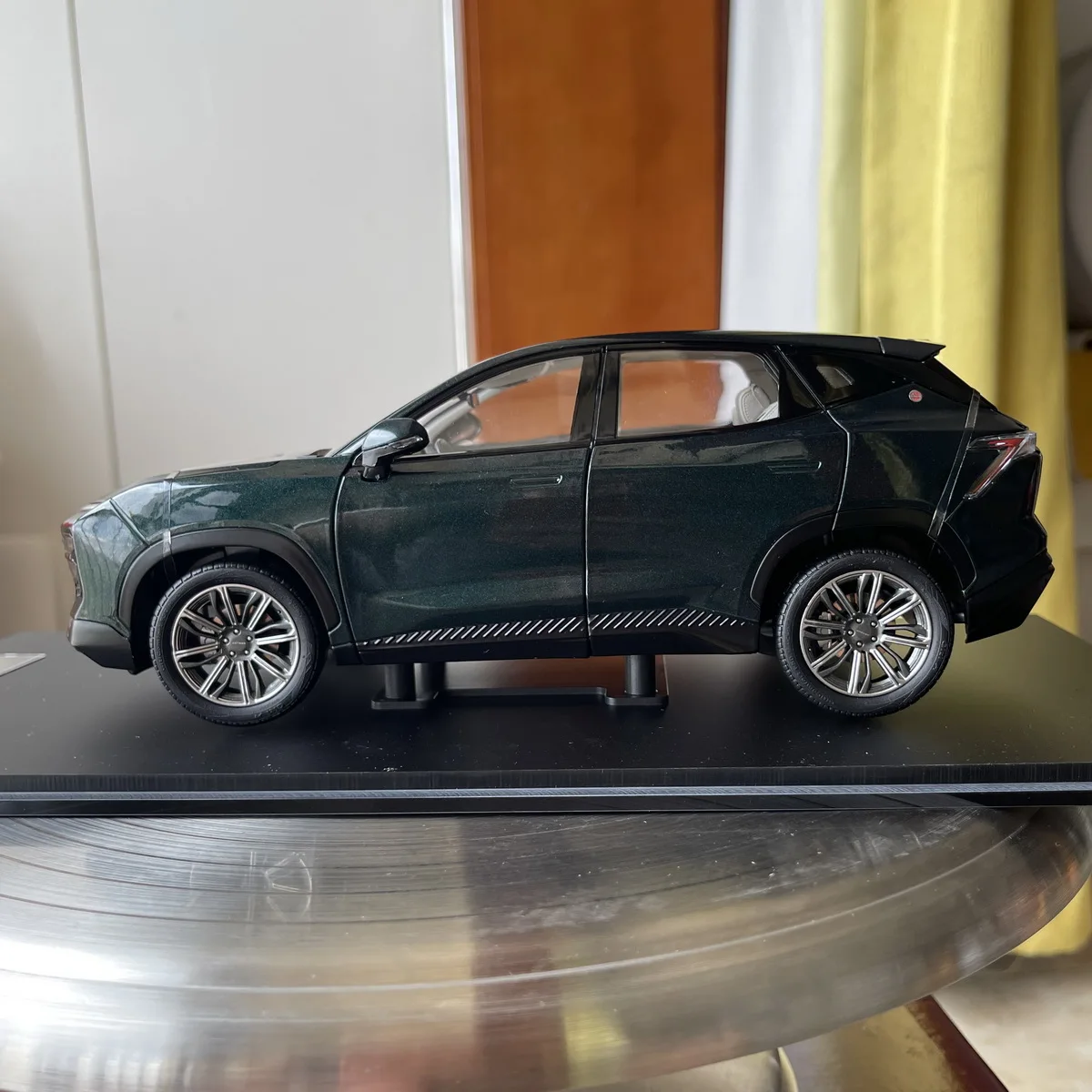 Jetour X1 DASHING จําลองรถจําลอง,dasheng SUV ตกแต่ง,Die-Cast โลหะ Replica, ของขวัญเด็ก, สะสมสําหรับผู้ใหญ่,1: 18