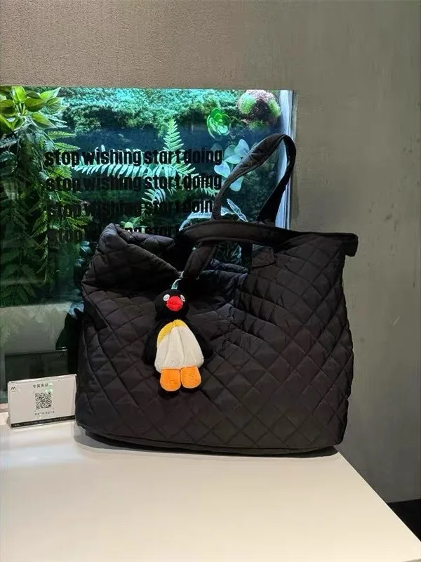 

Корейская осенне-зимняя новая легкая пуховая сумка большой вместимости, розовая нежная сумка-тоут для девочек, дорожная сумка на плечо