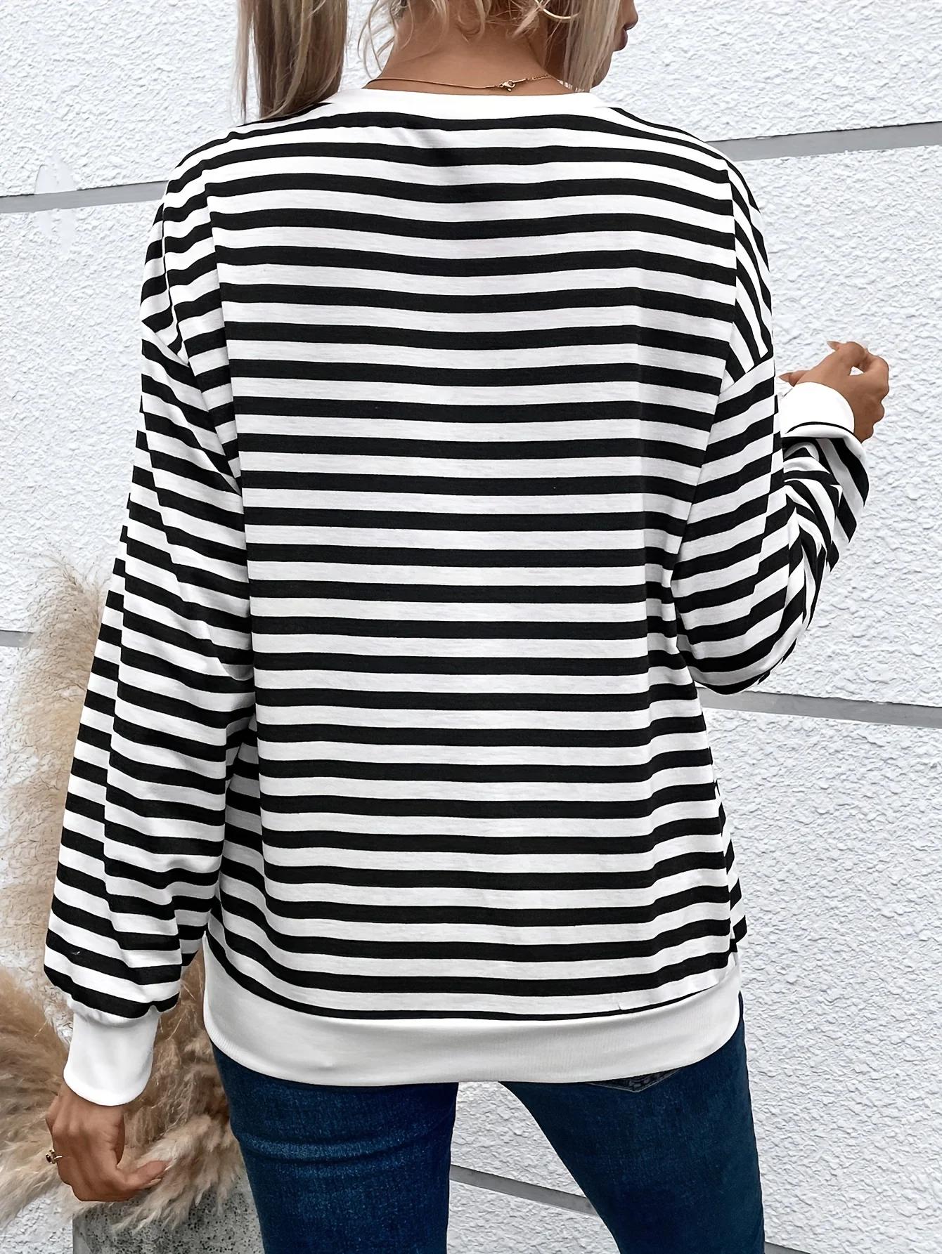 2024 Striped & Heart Graphic Print Women\'s Sweatshirts Oversized Hoodies Women Clothing Long Sleeve Blouse Casual Style New In