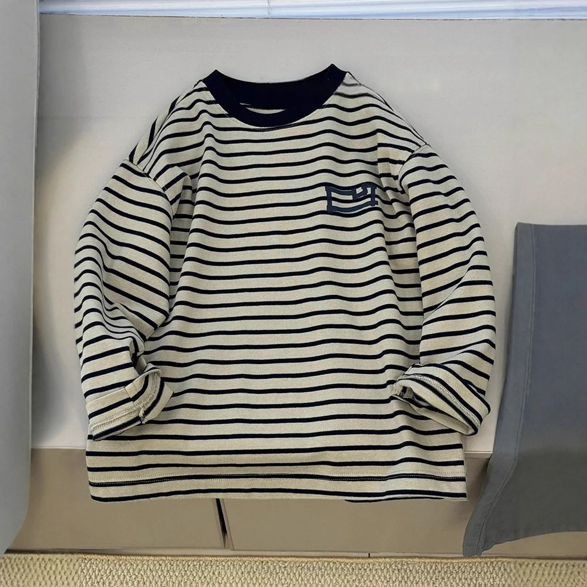 2025 Autumn Clothing Children's Striped Printed Long Sleeved T-shirt Korean Version Casual Boys' Round Neck Sweatshirt