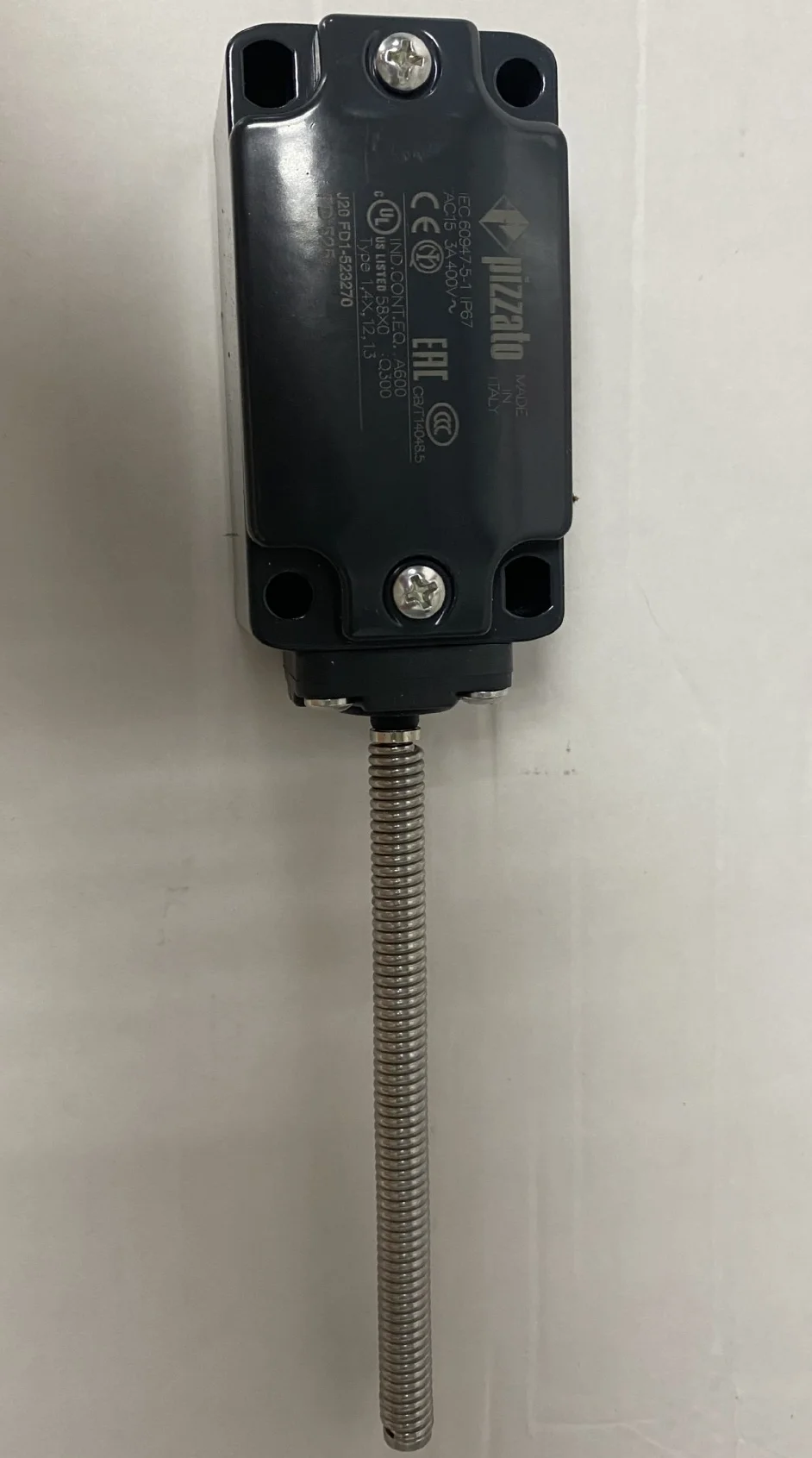 

New original Pizzato limit switch FD525