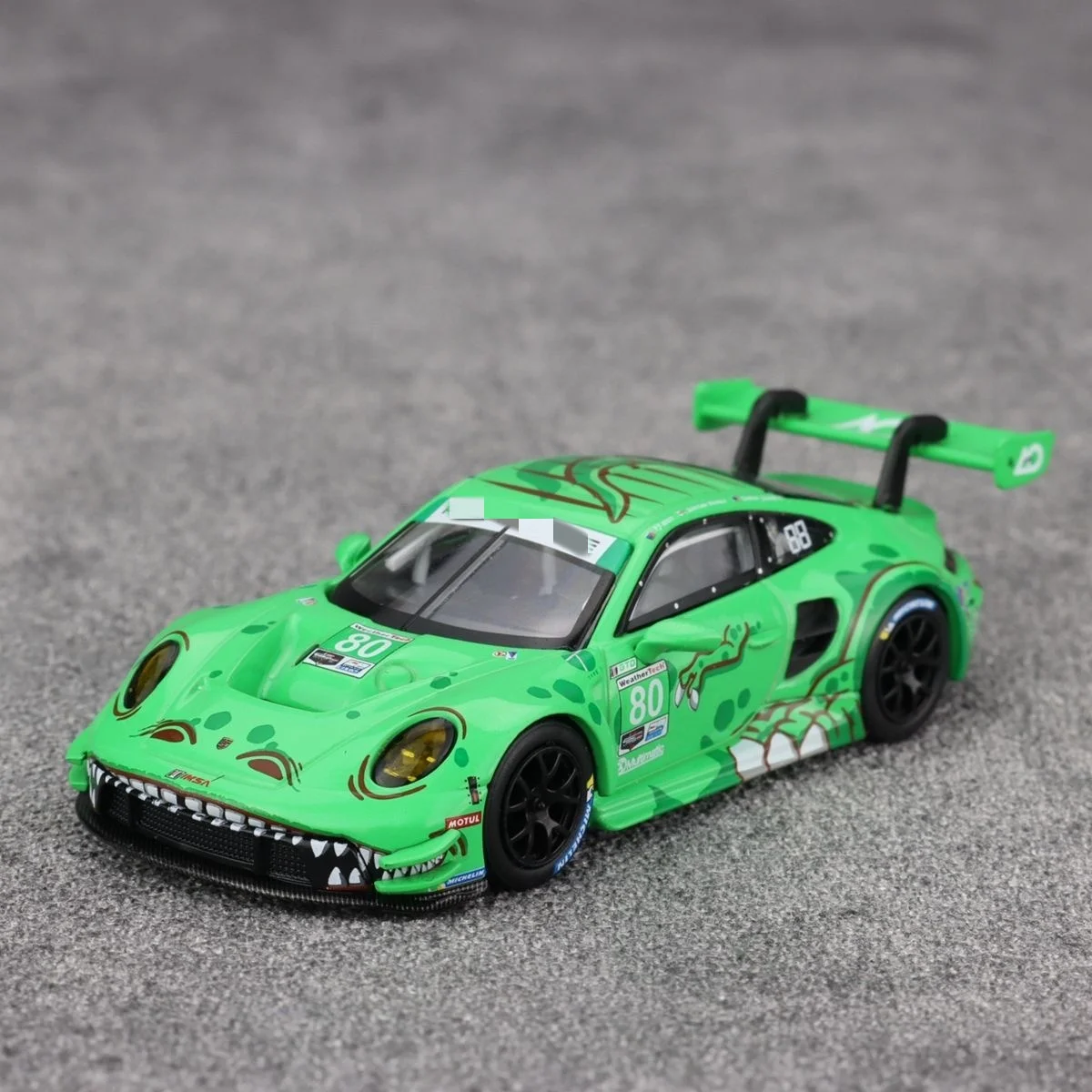 MINI GT 1:64 Porsce 911 GT3R #80 2023 Sebring Green Dinosaur Alloy car model set