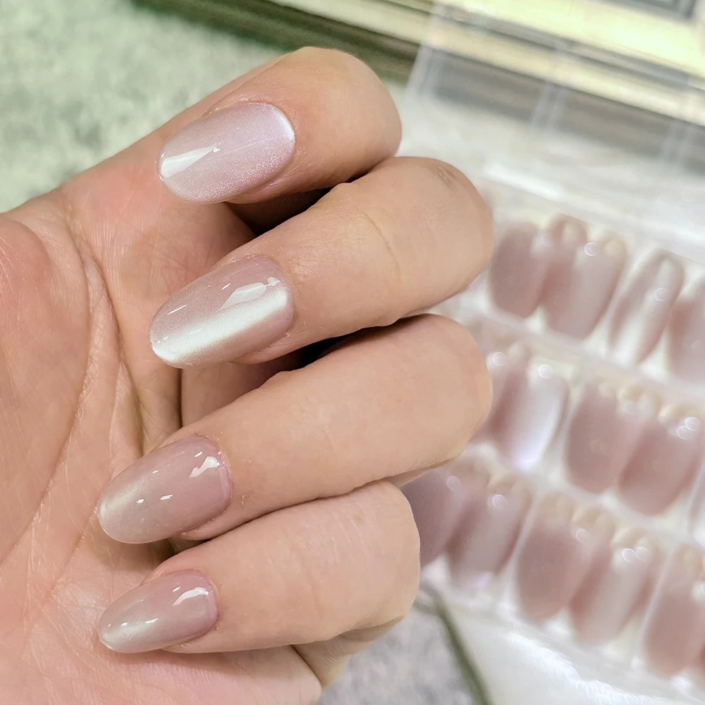 144 stuks naakt roze glitter cat eye nepnagels korte ovale jelly cat's eye volledige dekking druk op nagels voor vrouwen draagbare kunstnagels #