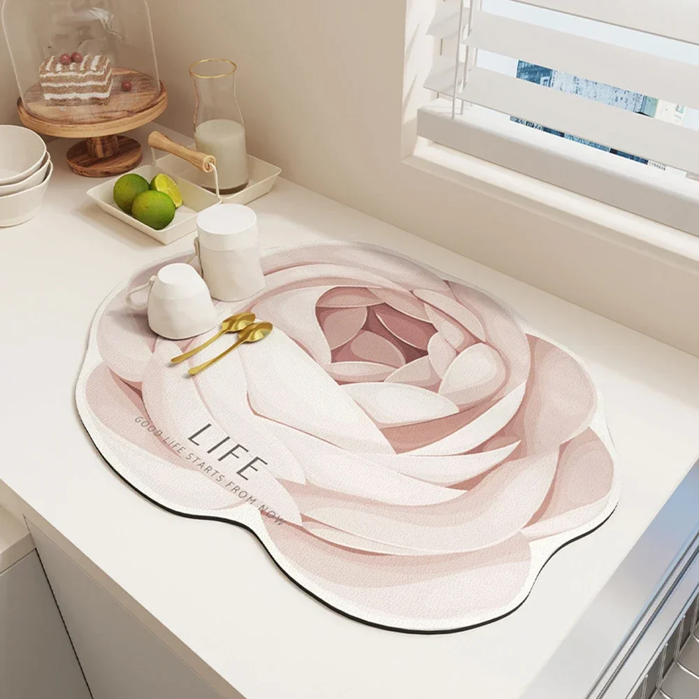 

1PCS Kitchen Countertop Draining Mat Bar Home Desktop Decorative Flower-shaped Absorbent Dish Insulating Mat