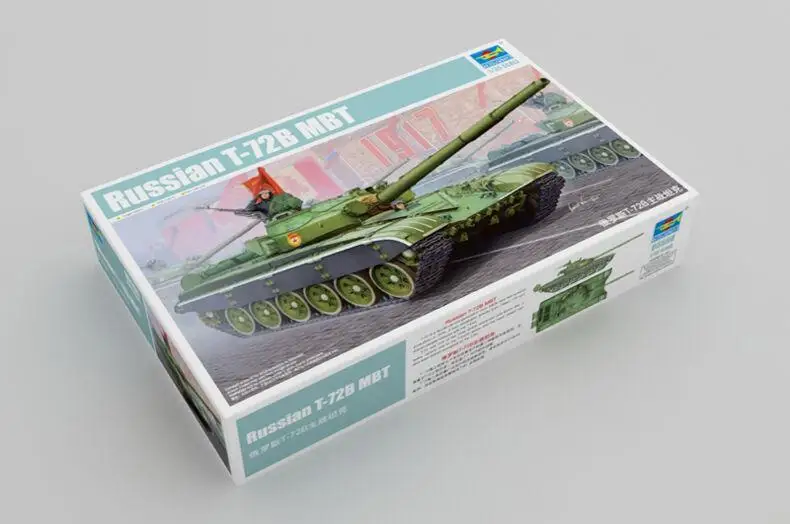 

Trumpeter 1/35 05598 Russian T-72B MBT