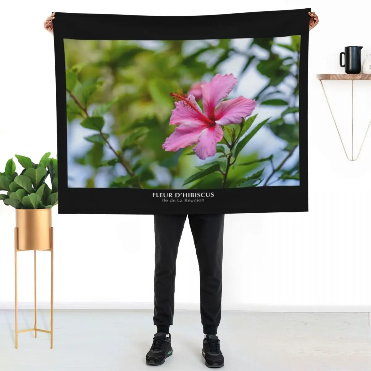 Hibiscus flower in Reunion Island Throw Blanket Picnic Thins Extra Large Throw Decorative Sofa Bed halloween Blankets