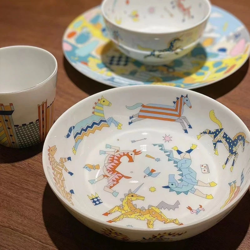 مجموعة أدوات مائدة إبداعية لطيفة للأطفال غير سامة خالية من مادة BPA أطباق عشاء وأكواب تصميم ممتع للاستخدام اليومي للأطفال الصغار في الطعام #2