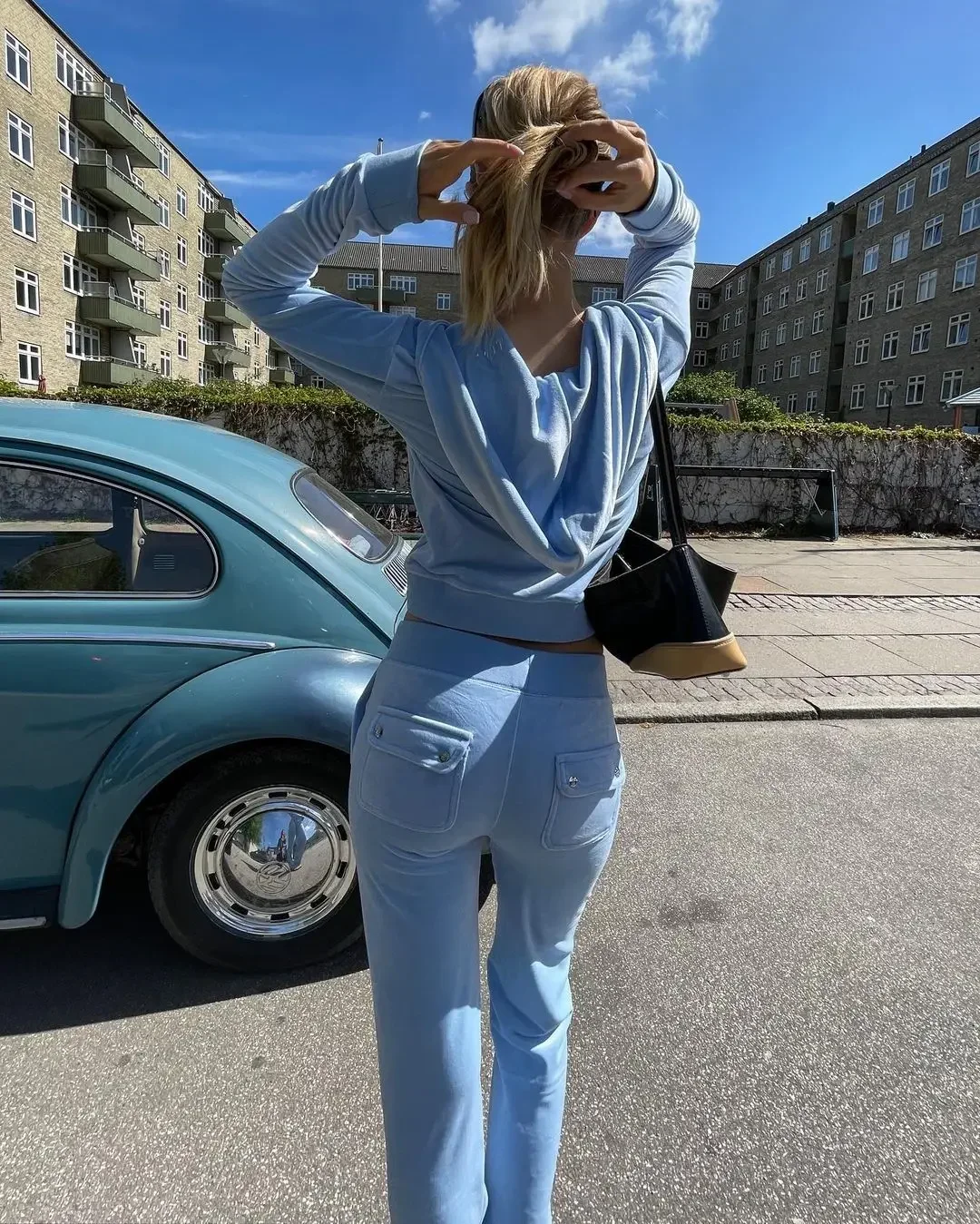 

2023 Hoodies Velvet Zipper Sweatshirt and Pants Autumn Winter Women Velour Pant Suit Hoodies Zipper Sweatsuit Women's Sport Suit