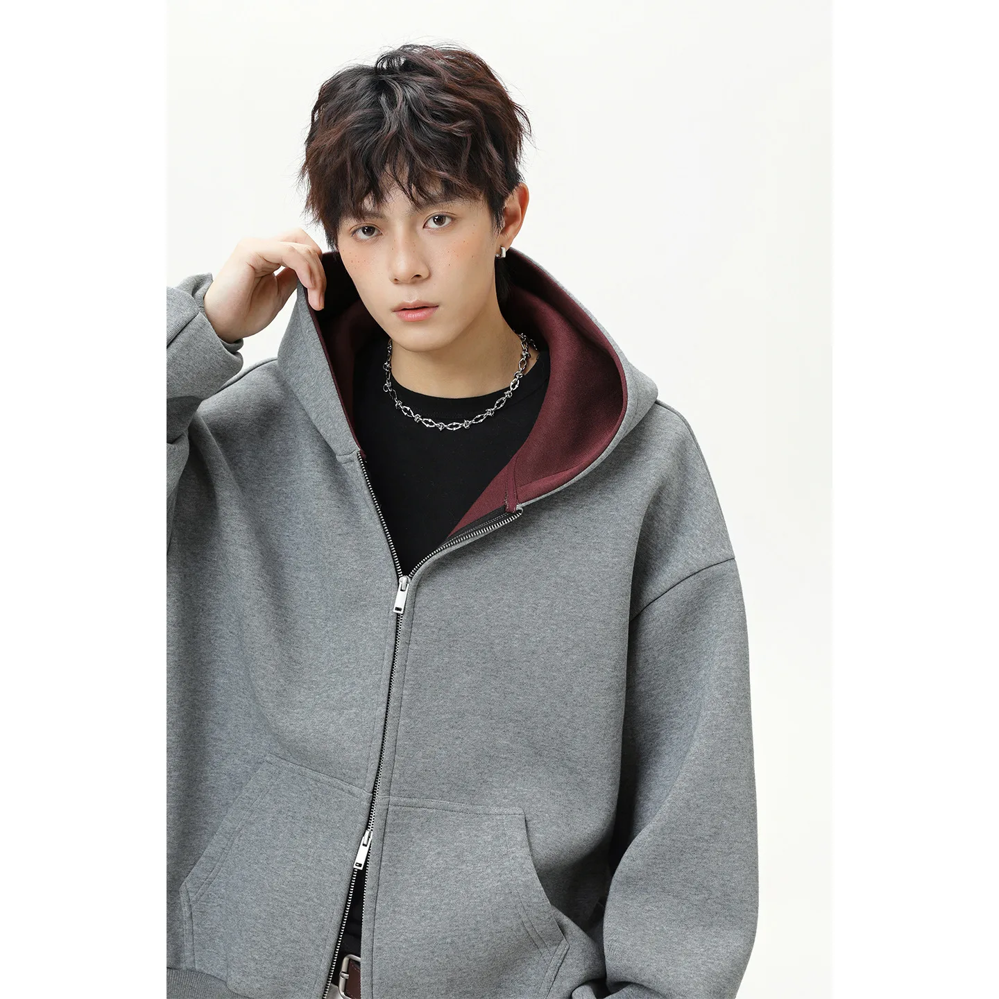 Felpa con cappuccio foderata color block stile americano libero per uomo Felpa con cappuccio sportiva autunnale Giacca corta in tinta unita con cerniera ampia Moda QEJI