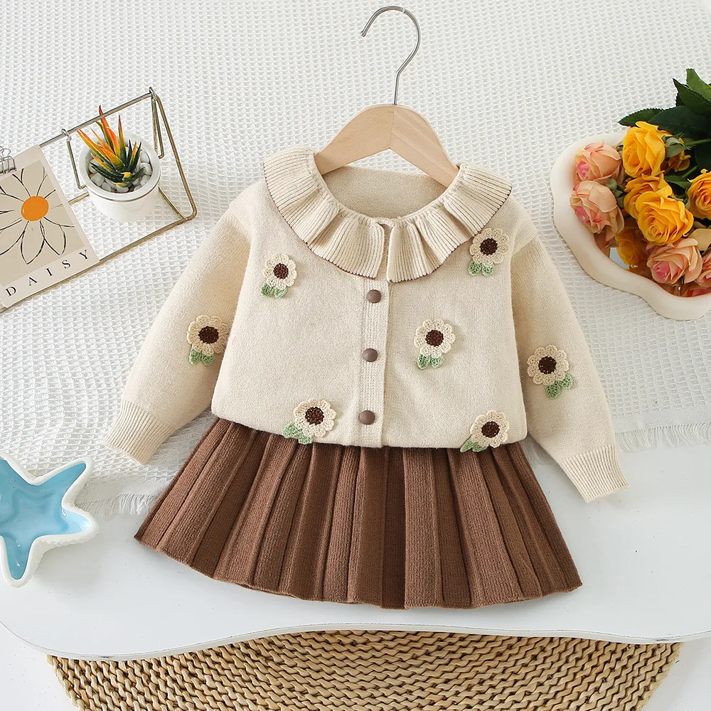 Autumn and Winter Sweet and Cute Knitted Suit with Flip Collar 3D Blossoming Shirt and Pleated Skirt Two Piece Set for Girls