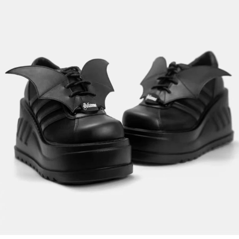 

Punk Wind Fashion Single Shoes 2026 New Devil Bat Wings Gothic Women's Shoes Thick Bottom Waterproof Platform 9CM Loafers