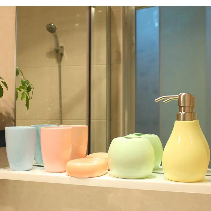 

1 Set European Style Ceramics Washing Set Solid Color Toothbrush Cup Shampoo Lotion Bottle Soap Box Bathroom Five Piece Set