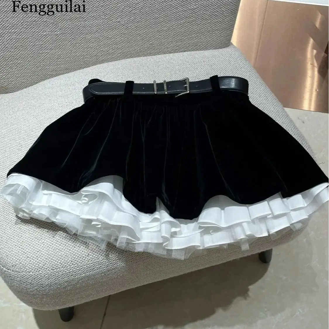 2026Gray Fluffy Half-Skirt Pants Early Spring New Niche Design Versatile