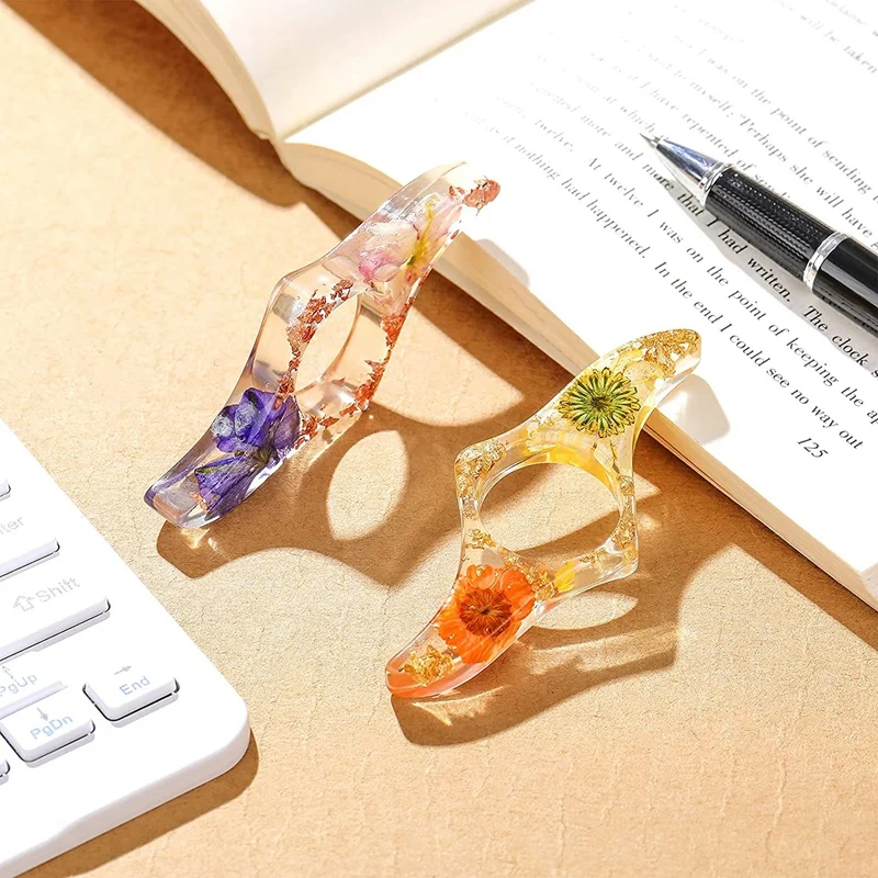 2Pcs Dried Flower Resin Thumb Book Holder-Handmade Resin Holders Light Weight Book Opener Bookmarks (Fresh Style)