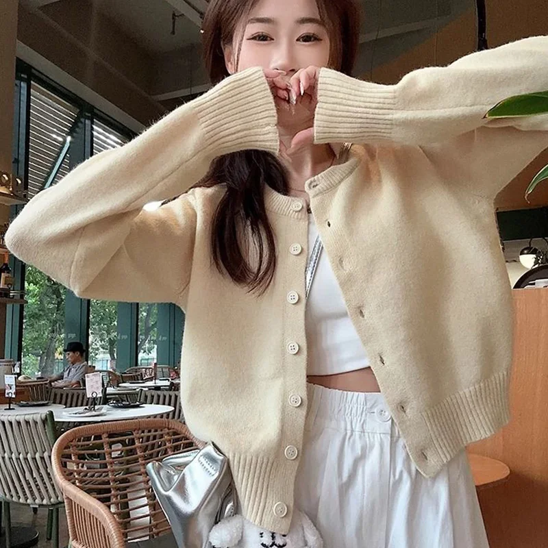 Autumn Winter New Korean Buttons Solid Color O-neck Long Sleeve Sweater Femme Sweet Knitting Coat Women Clothing Simplicity Tops