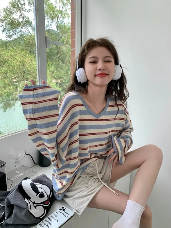 

Loose Fit Korean Style Long Sleeve V-Neck Striped Knit T-Shirt Women's Spring Autumn Design Sense Base Layer Top Outerwear