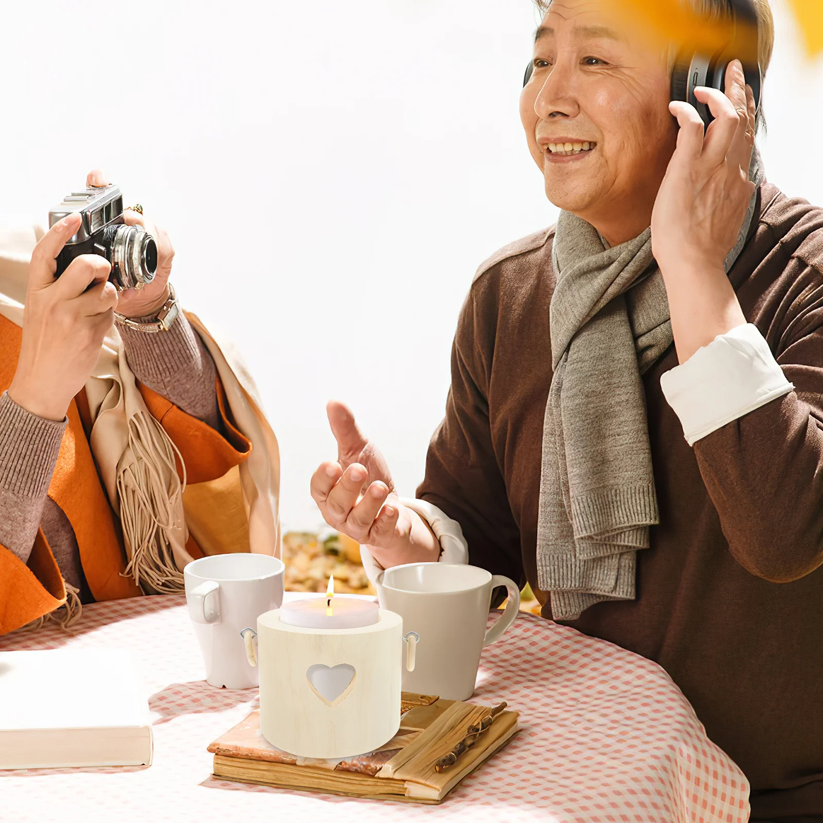 

Wooden Heart Holder Exquisite Craftsmanship Wood Tealight Stand for Romantic Table Centerpieces Table Centerpieces