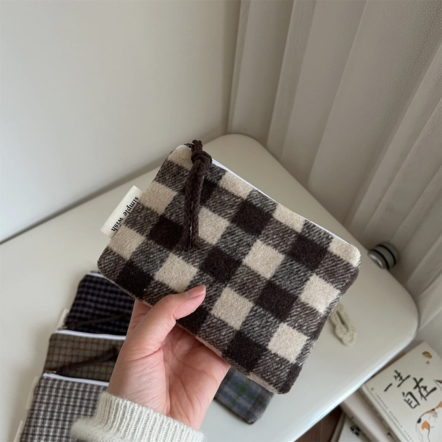 Women Makeup Mini Bag Portable Coin Purse Small Pouch Handbag Retro Plaid Female Lipstick Cosmetic Storage Zipper Bag