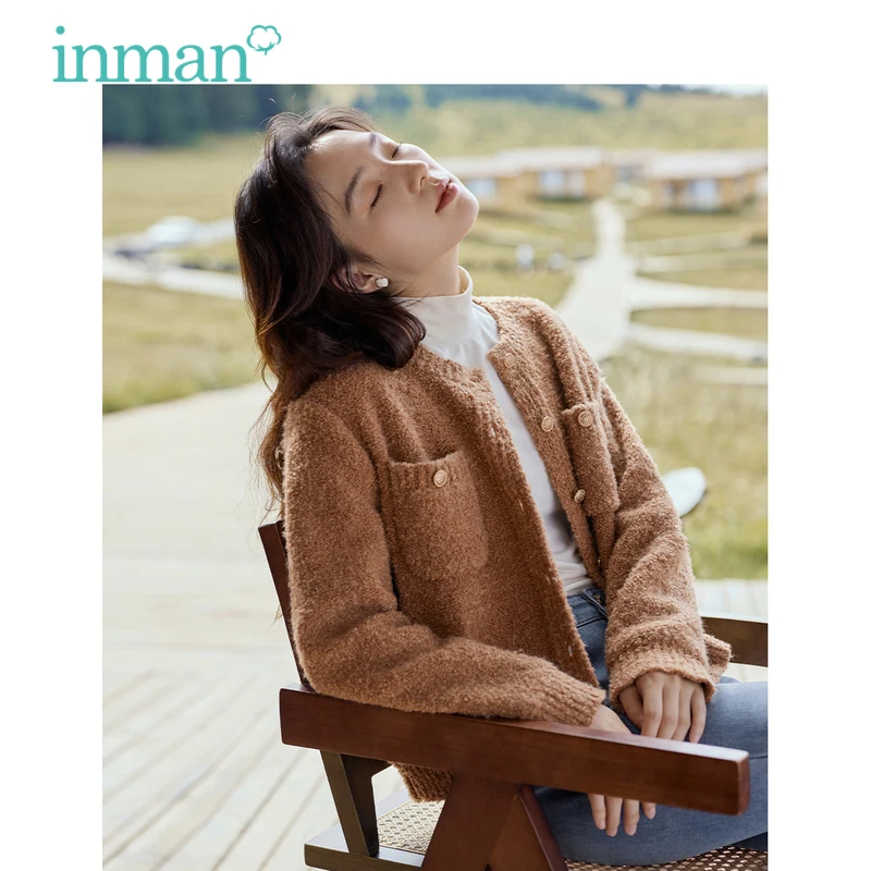 

INMAN Women Knit Cardigan 2023 Winter Long Sleeve Round Neck Loose Sweater Copper Buckle Vintage Versatile Caramel Apricot Tops