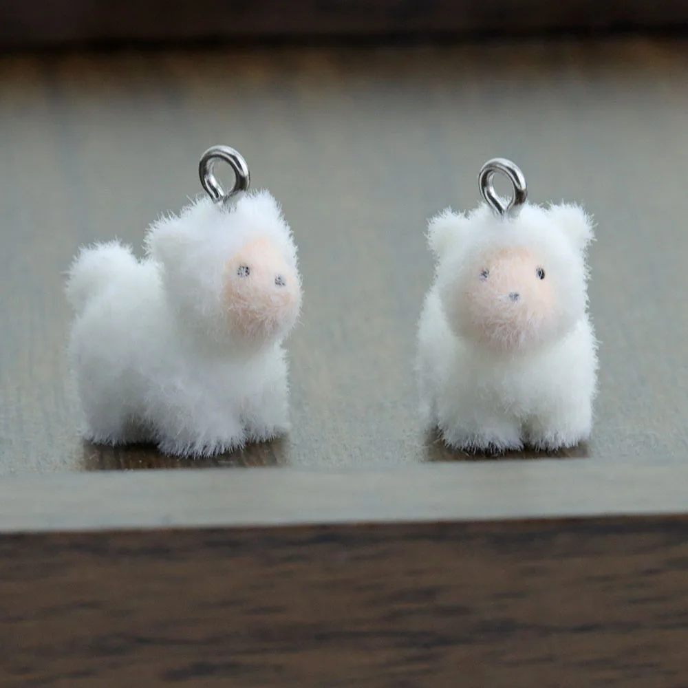 

5pcs Cartoon Lamb Pendant Simulation Resin Keychain Suitable for DIY bag accessories