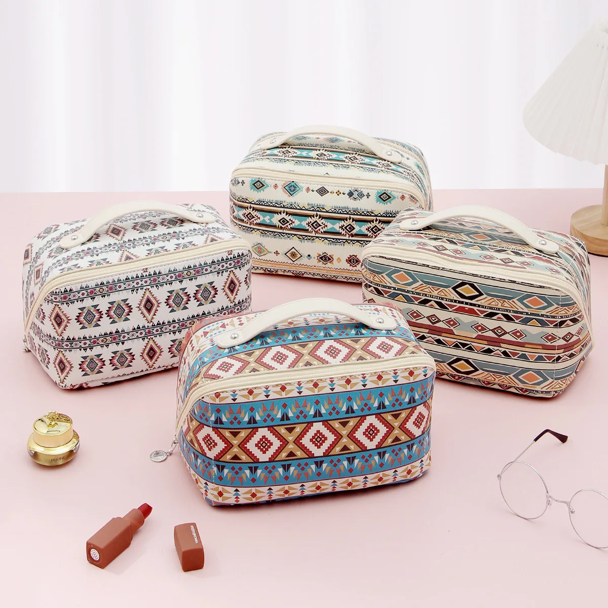 

PU Bohemian Makeup Bag Large Capacity Cosmetic Bags for Women, Travel Toiletry Bag Organizer with Divider and Handle