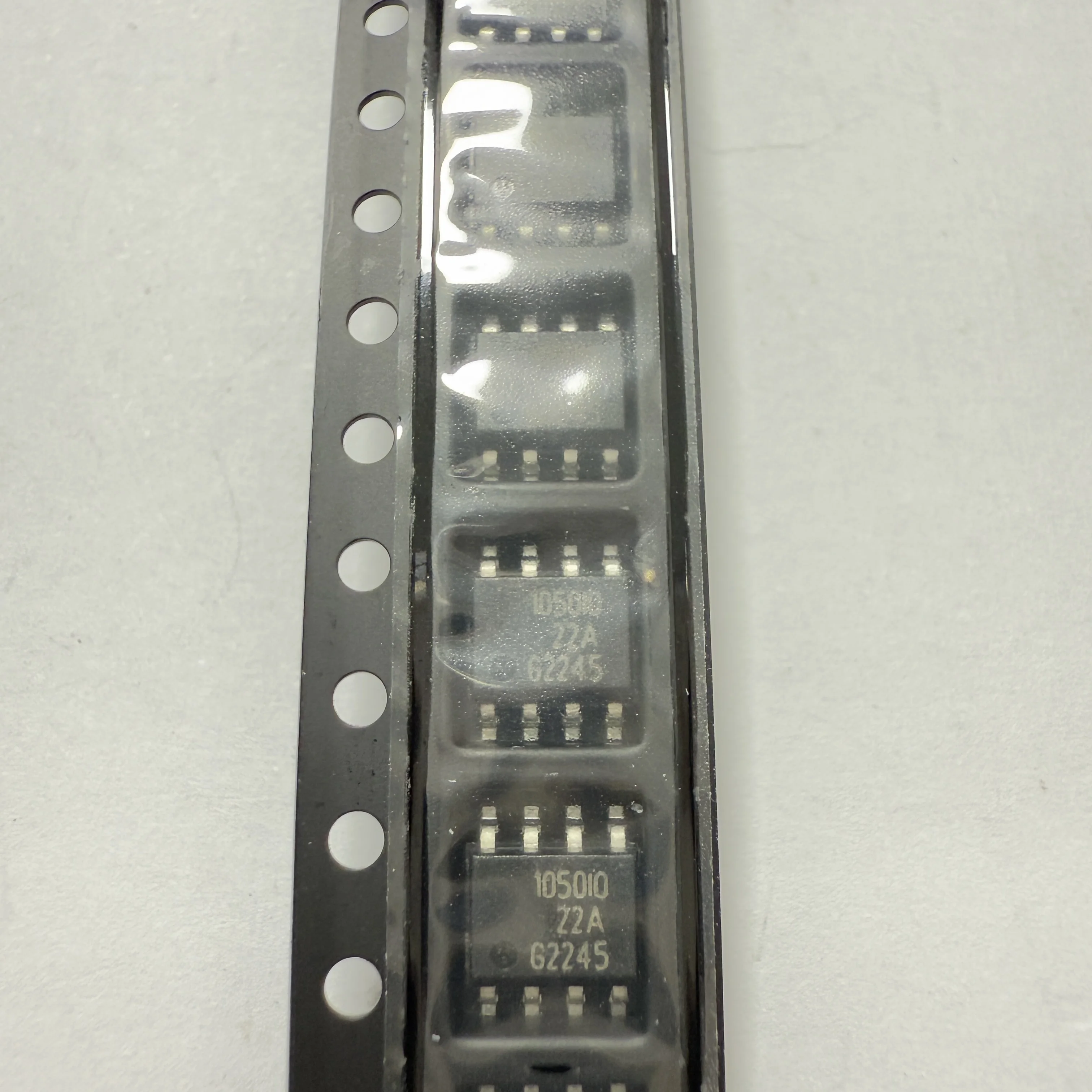 

10PCS/LOT IFX1050G VIO (CAN Transceivers)