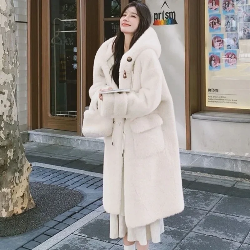 ผู้หญิง2025แฟชั่นฤดูหนาวHooded Mink Plusขนาดเป็นมิตรกับสิ่งแวดล้อมขนสัตว์ยาวเสื้อหนาสีคุณภาพสูงเสื้อขนสัตว์