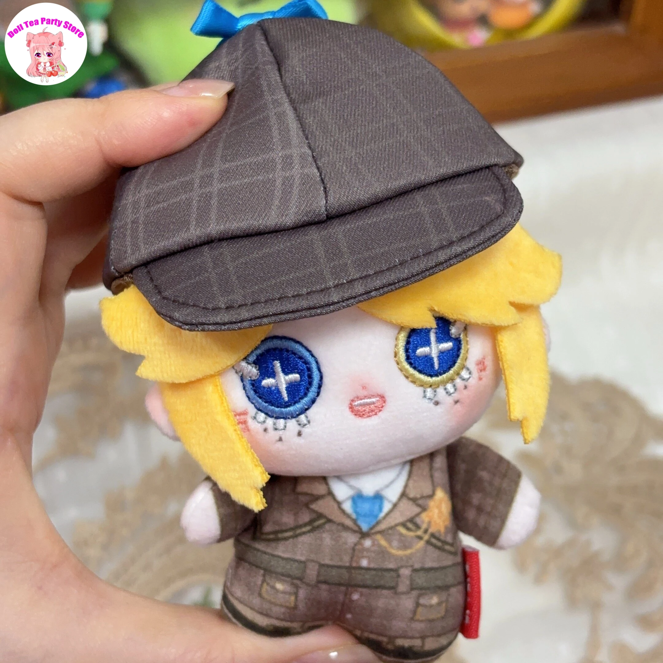 

Плюшевая игрушка-брелок 10 см Эмма Уудс из хлопка, серия «Садовница» по мотивам Identity V, аниме-стиль