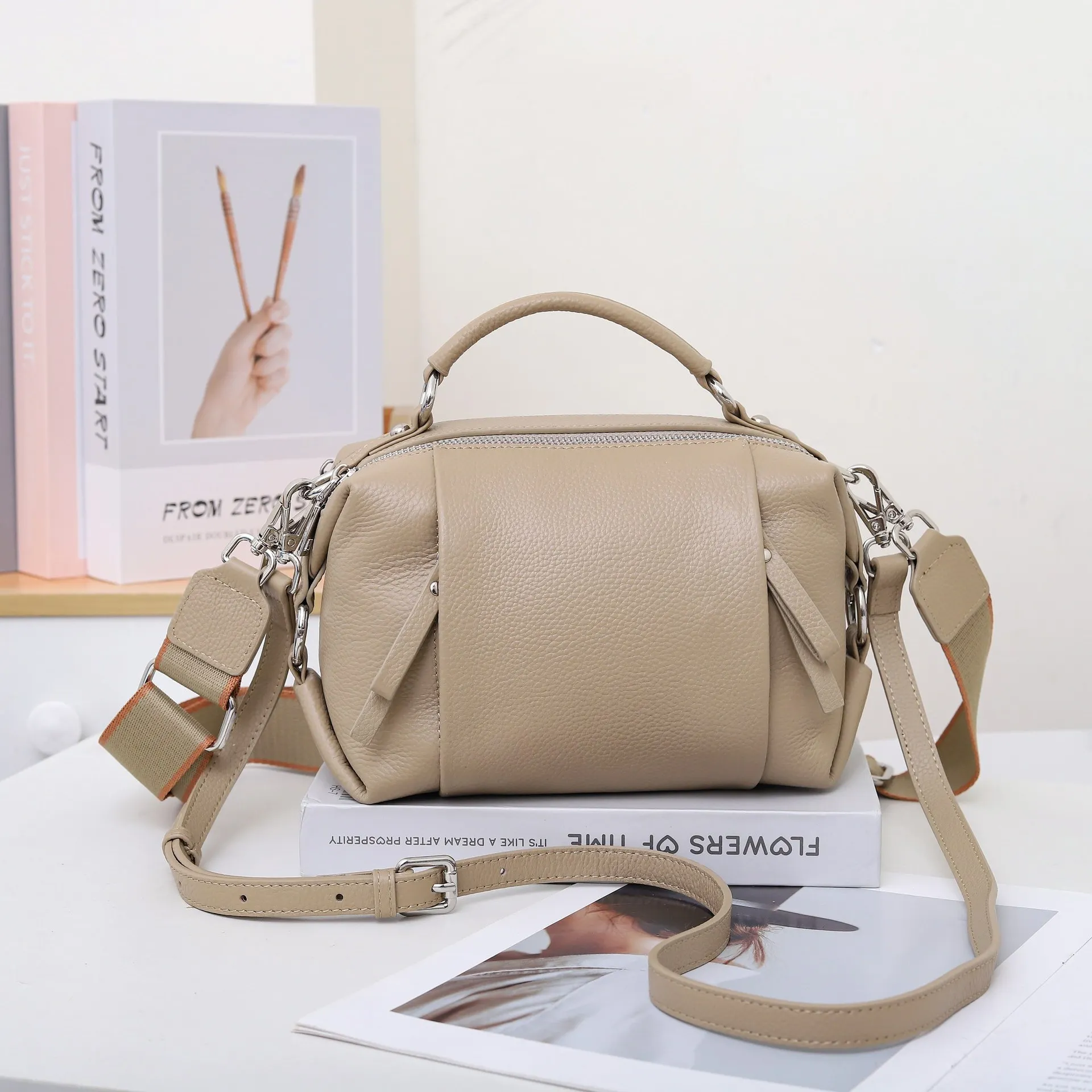 

Leather Women's Pillow Handbag 2025 Top-grain Cowhide Single-shoulder Crossbody Designer Luxury Bag
