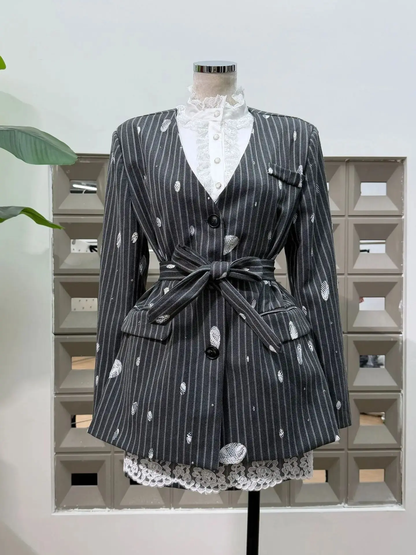 Hot New Autumn Winter Fashion Style Women Two-Piece Set V-Neck Lace Evening Gown Christmas Party Dress Midi Suit Skirt Coat Belt