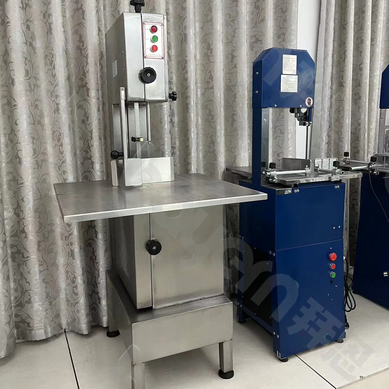 

Frozen Fish Meat Cutting Bond Saw Commercial Frozen Meat Saw Machine
