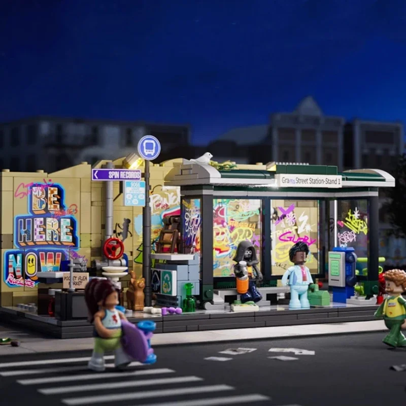 Street Series Graffiti Bus Station Building Blocks Street Scene Assembled Model City Educational Toys Ornaments Collection Gift