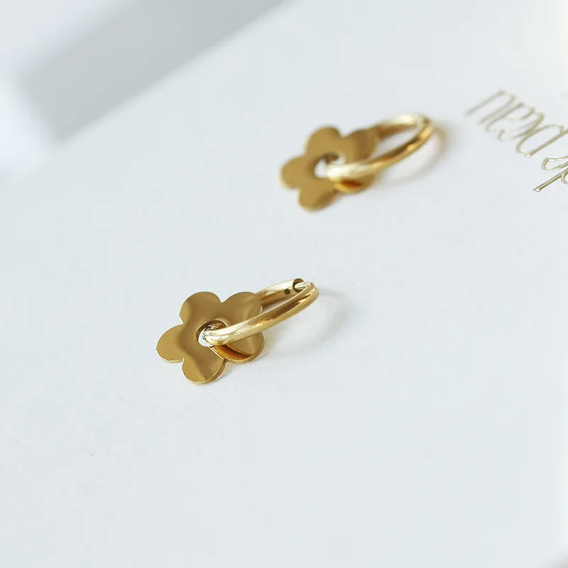 New in Stainless Steel Waterproof Daisy Flowers Earrings for Women Girls No Fade Glod Color Jewelry Wholesale