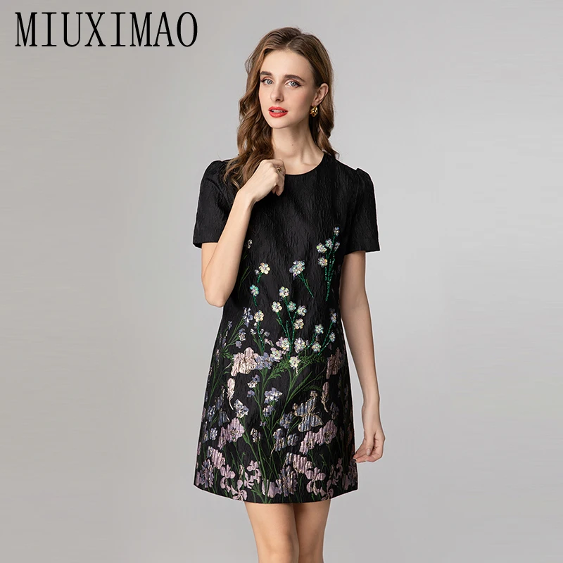 

MIUXIMAO 2025 модное королевское роскошное жаккардовое летнее платье с цветочным принтом, черное короткое платье трапециевидной формы с бриллиантами, женское платье Vestides