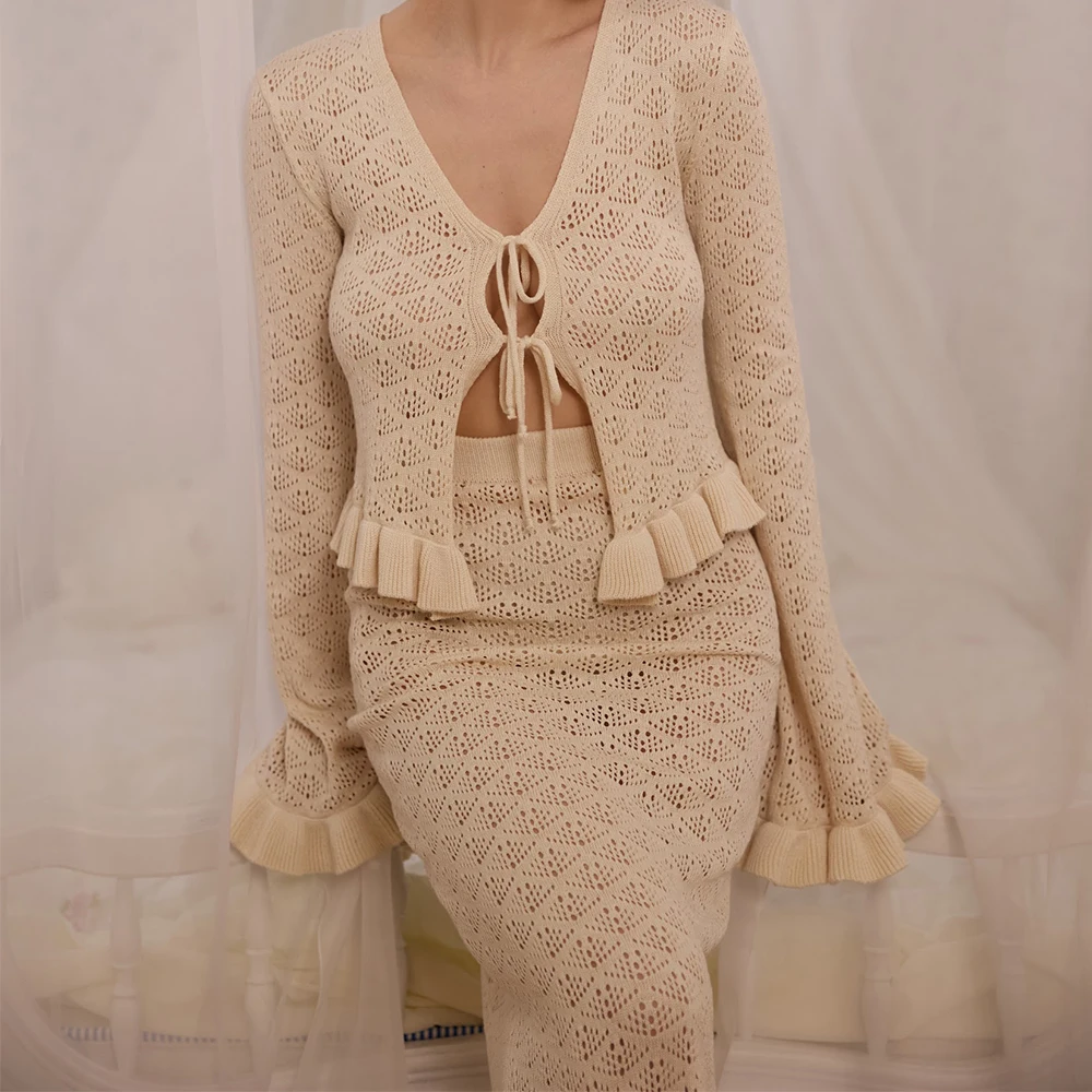 Set Pakaian 2 Potong Musim Gugur Wanita Atasan Depan Dasi Lengan Panjang Ruffle Rajutan Solid Elegan dengan Rok Bodycon Kerut Panjang