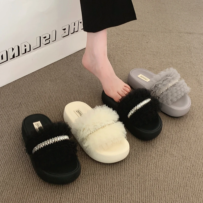 

Rhinestone Outside Platform Flip Slippers Women 2025 New Fashion Versatile Comfortable Soft Sole Beach Sandals