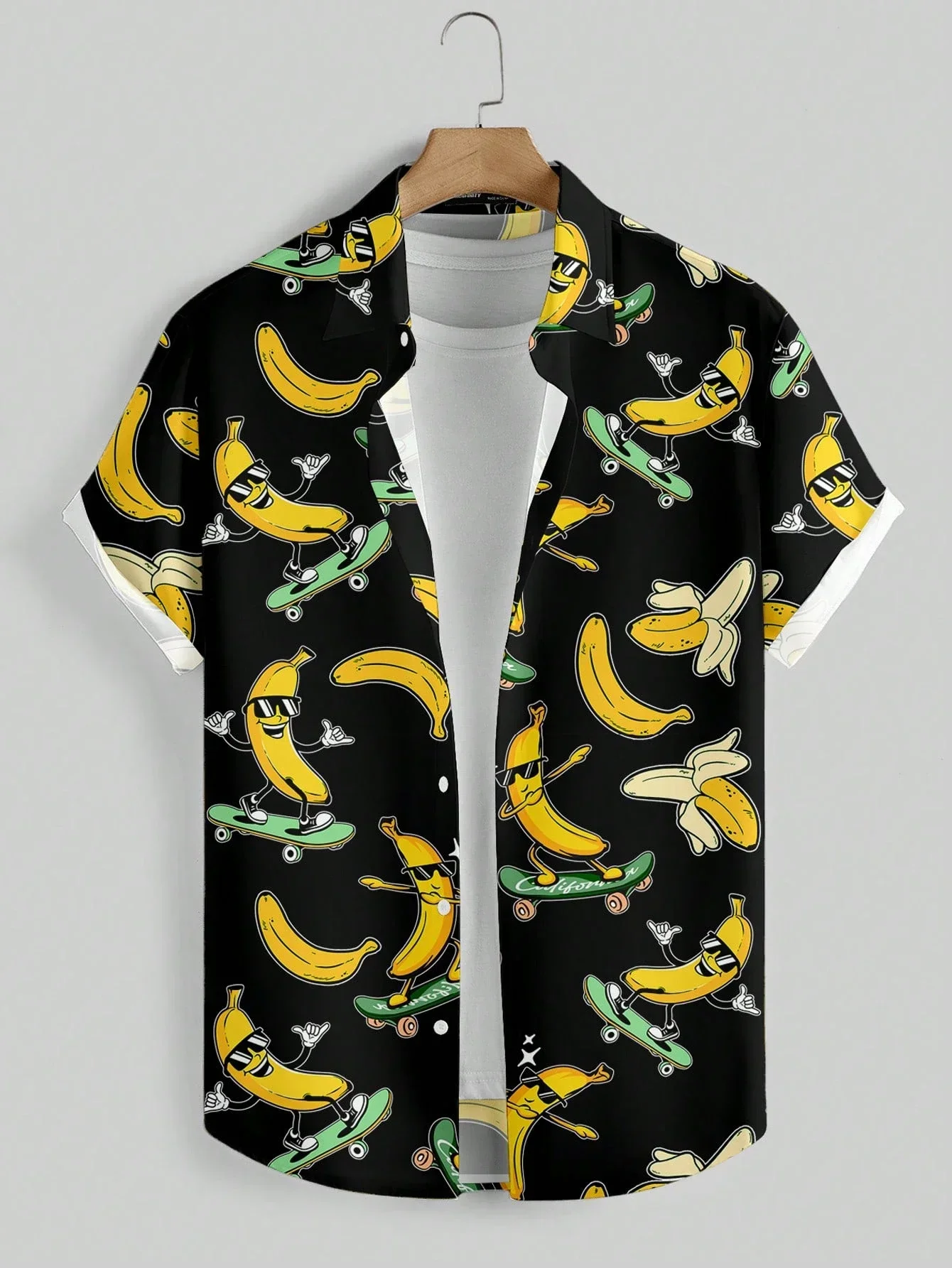 

Мужская рубашка с забавным банановым принтом – игривая тропическая рубашка с коротким рукавом на пуговицах с фруктовыми узорами для летнего настроения и повседневной носки.