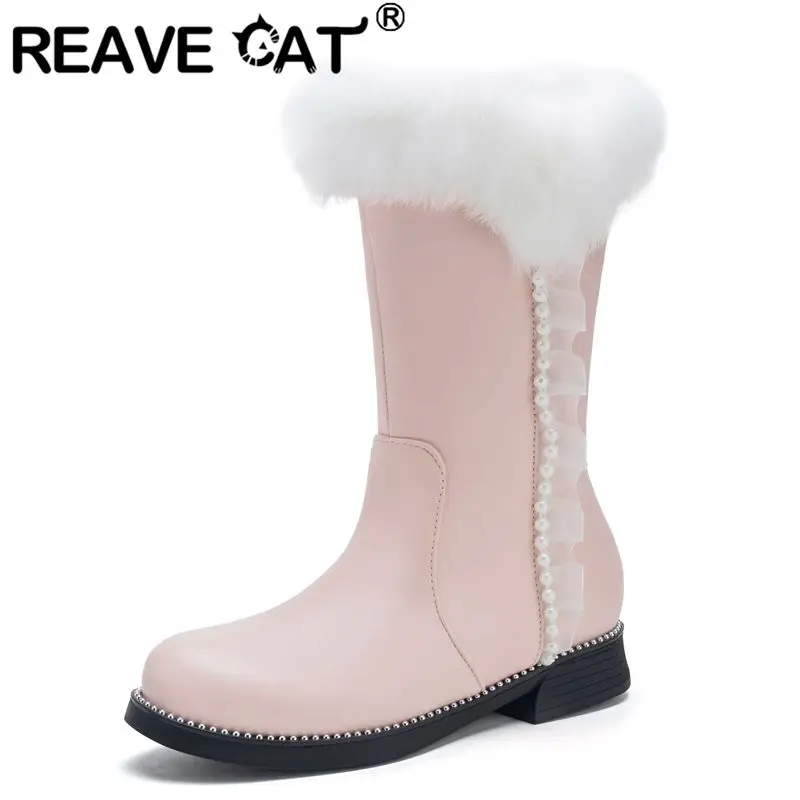 

Женские сапоги до середины икры REAVE CAT, милые пушистые сапоги с круглым носком на толстом каблуке 2,5 см и жемчугом, маленькие размеры 31, 32, 33