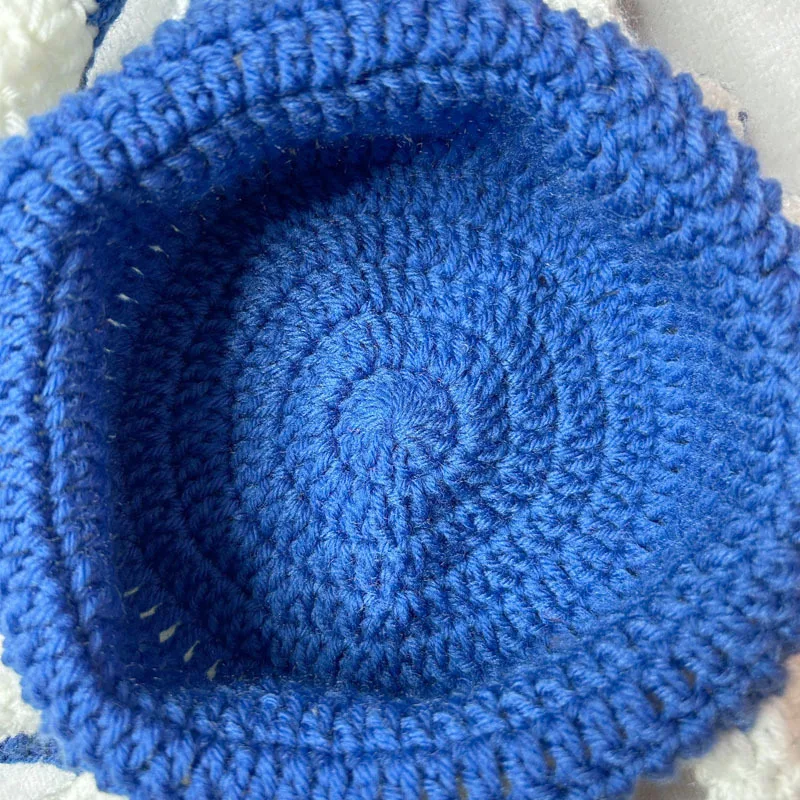 قبعة دلو مخروطية الشكل مصنوعة يدويًا من الكروشيه - قبعة صياد بحافة مكشكشة للنساء، قبعة أنيقة للحماية من الشمس