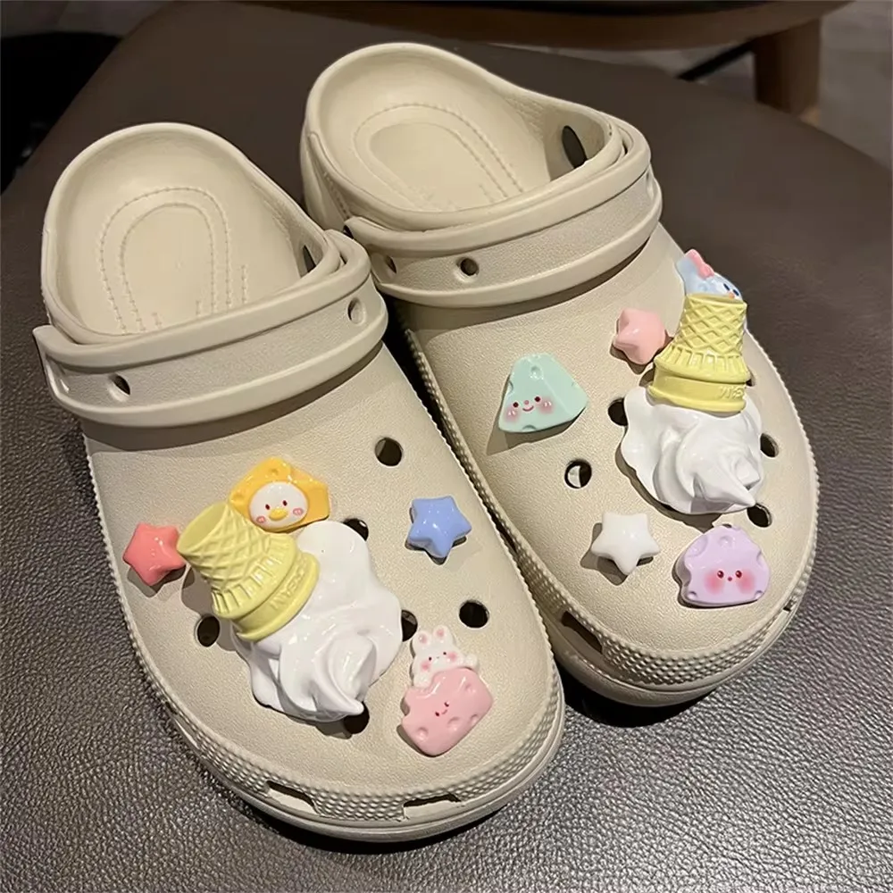 Summer Cute Ice Cream 3D Shoe Accessory Set Charm DIY Detachable Men\'s And Women\'s Wooden Clogs Sandals Buckle