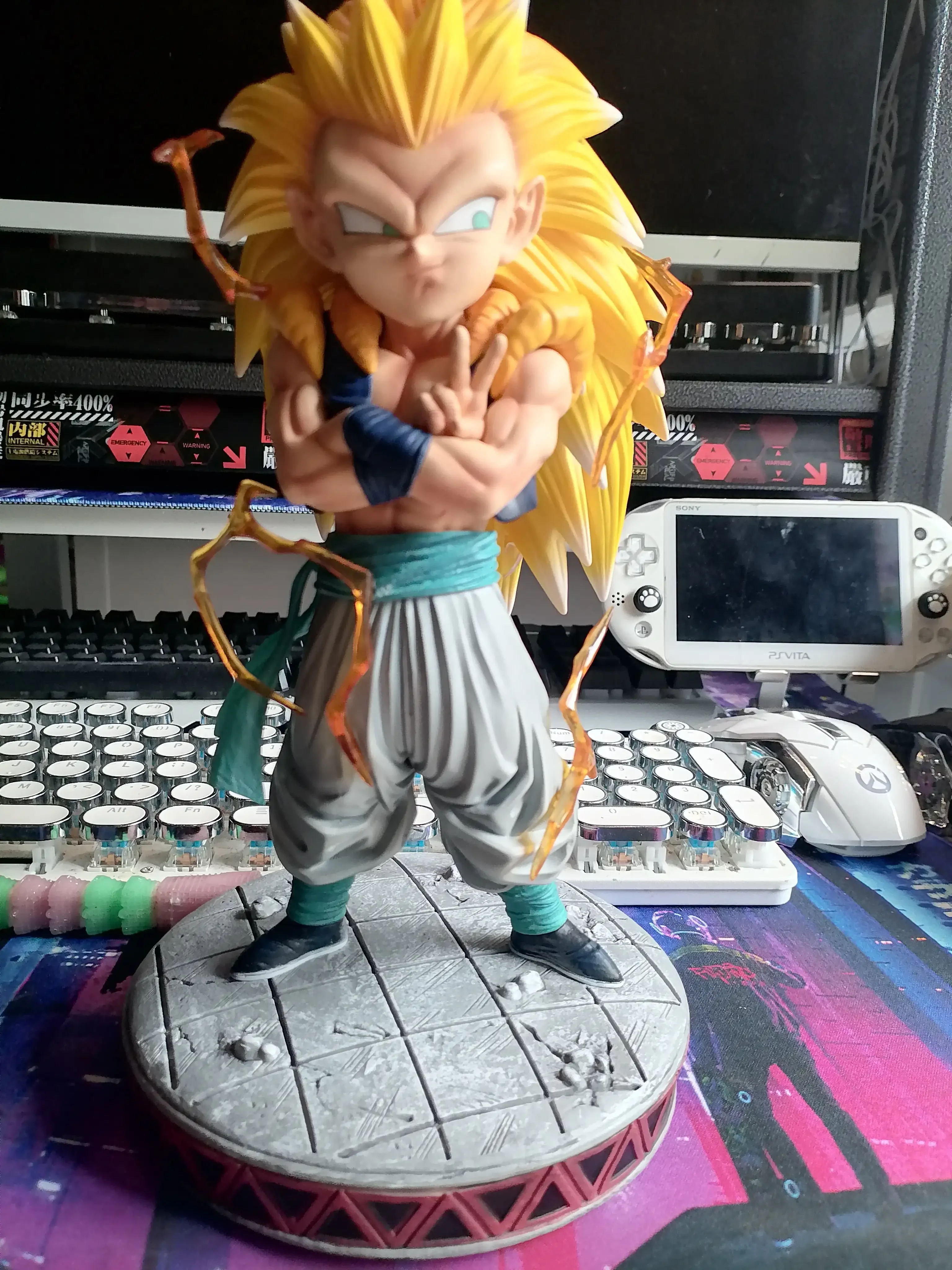 Dragon Ball Figure GK SJJ3 Figurine Gotenks Action Figure Super Saiyan Model Collection Doll Christmas Decoration Gifts Toy Kids