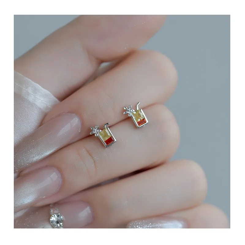 

Creative Milk Tea Stud Earrings Female Personality Niche Summer Drink Earrings Daily Student Commute Seaside Vacation Earrings T