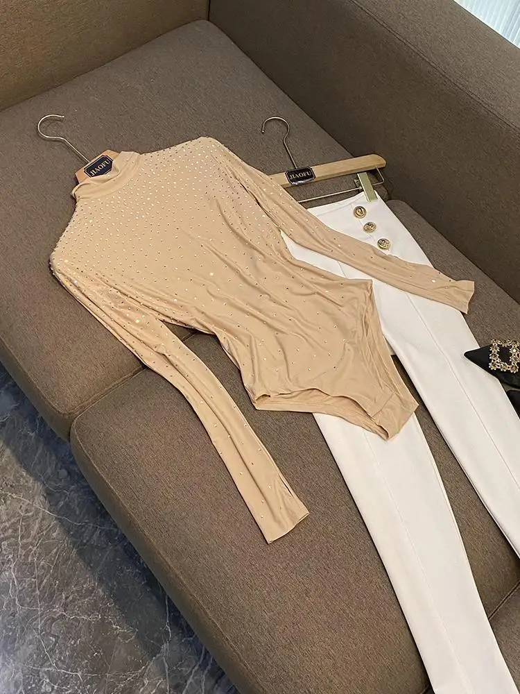 

Новинка 2025, эластичная ботинка с высоким воротником и стразами, сложенная юбка, повседневная облегающая длинная футболка Све