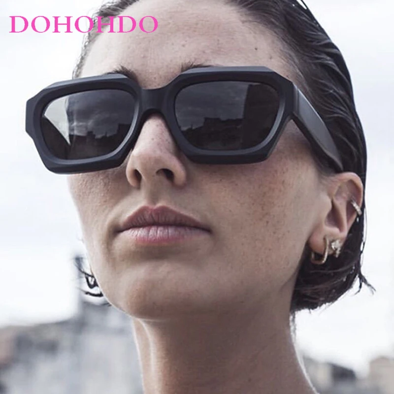 

Large Frame Classic Square Sunglasses Women Men Fashion Trendy Luxury Brand Outdoors Driving Sunglasses Gafas De Sol Mujer UV400